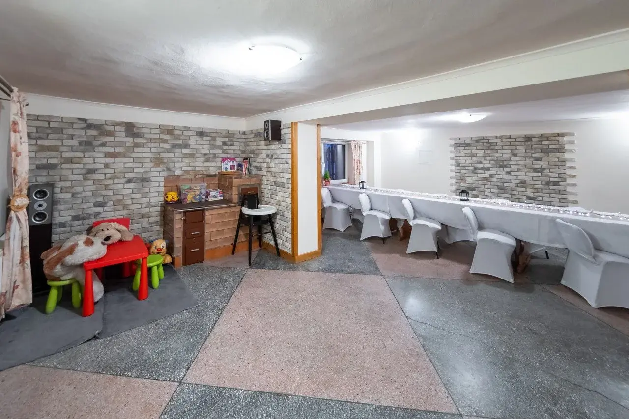 Wspólna sala z miejscem do odpoczynku